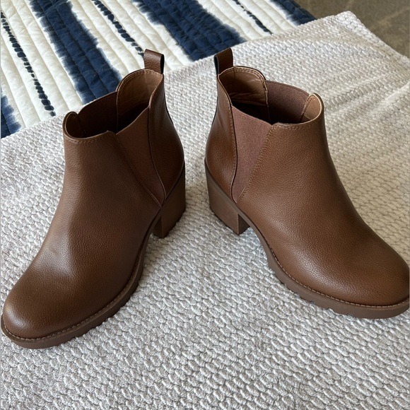 Ankle boots - Picture 8 of 9